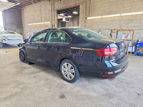 3VW2B7AJ4HM322116 2017 VOLKSWAGEN JETTA - Image 2