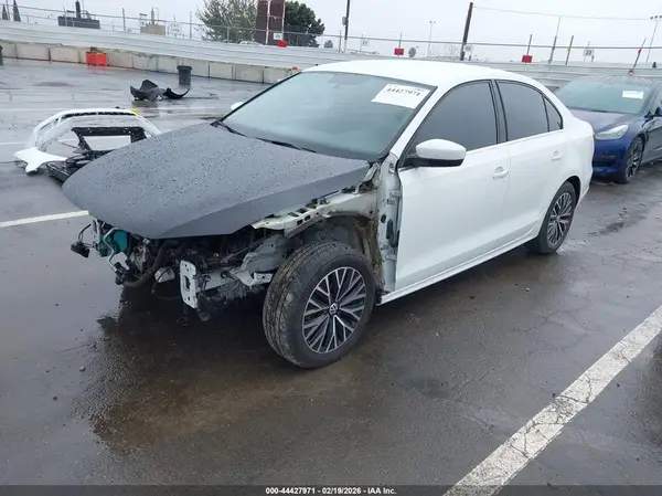 3VW2B7AJ4HM322519 2017 VOLKSWAGEN JETTA - Image 2