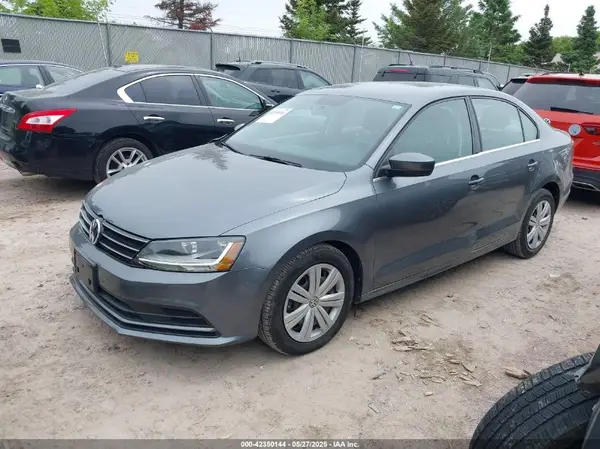 3VW2B7AJ4HM325937 2017 VOLKSWAGEN JETTA - Image 2