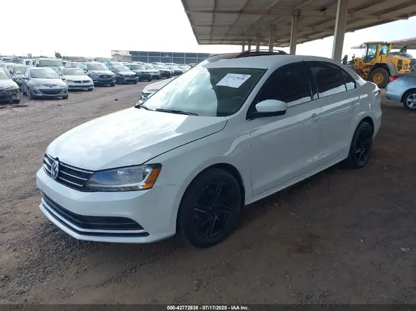 3VW2B7AJ4HM327008 2017 VOLKSWAGEN JETTA - Image 2