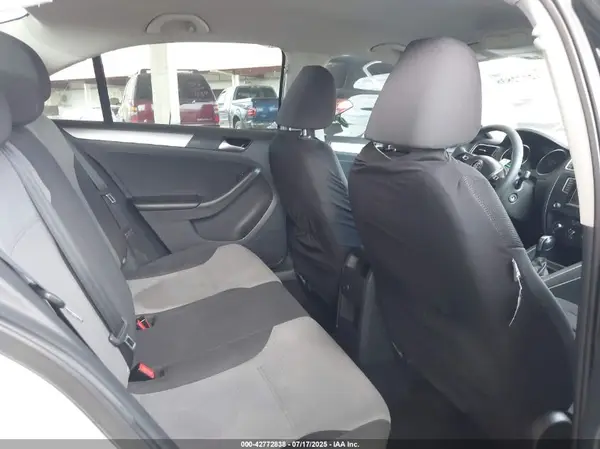 3VW2B7AJ4HM327008 2017 VOLKSWAGEN JETTA - Image 8