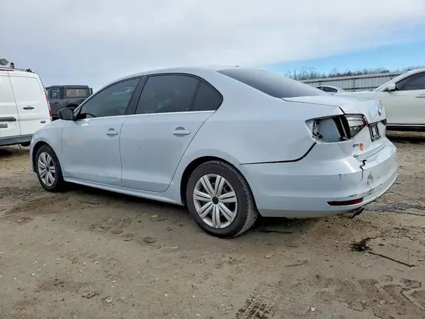 3VW2B7AJ4HM329311 2017 VOLKSWAGEN JETTA - Image 2