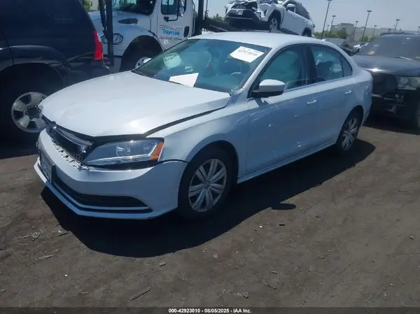 3VW2B7AJ4HM330751 2017 VOLKSWAGEN JETTA - Image 2