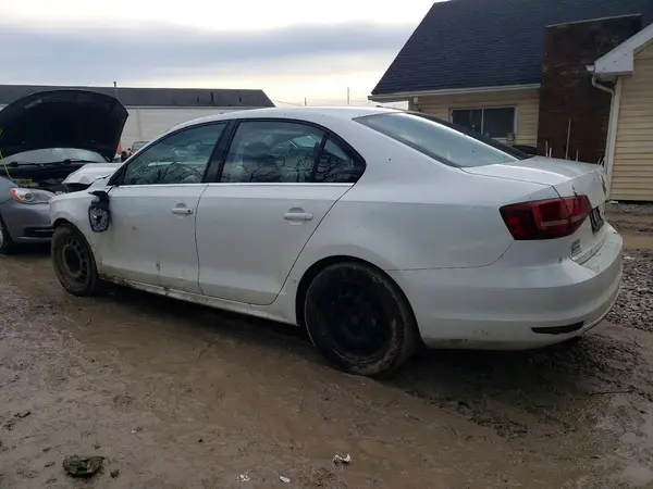 3VW2B7AJ4HM334346 2017 VOLKSWAGEN JETTA - Image 2