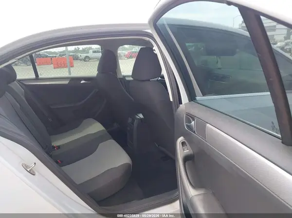 3VW2B7AJ4HM335819 2017 VOLKSWAGEN JETTA - Image 8