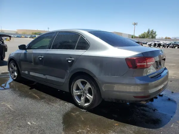 3VW2B7AJ4HM336341 2017 VOLKSWAGEN JETTA - Image 2