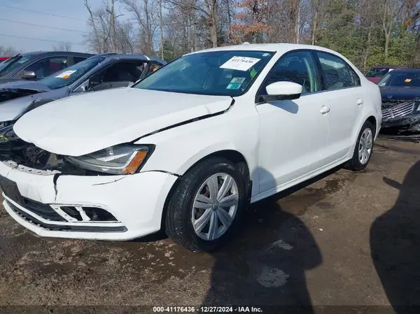 3VW2B7AJ4HM337571 2017 VOLKSWAGEN JETTA - Image 2