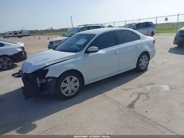 3VW2B7AJ4HM344259 2017 VOLKSWAGEN JETTA - Image 2