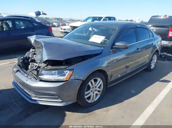 3VW2B7AJ4HM352751 2017 VOLKSWAGEN JETTA - Image 2