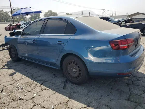 3VW2B7AJ4HM355598 2017 VOLKSWAGEN JETTA - Image 2