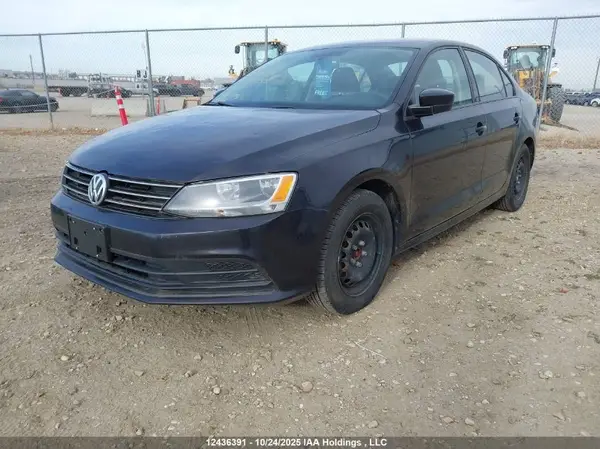 3VW2B7AJ4HM369355 2017 VOLKSWAGEN JETTA - Image 2