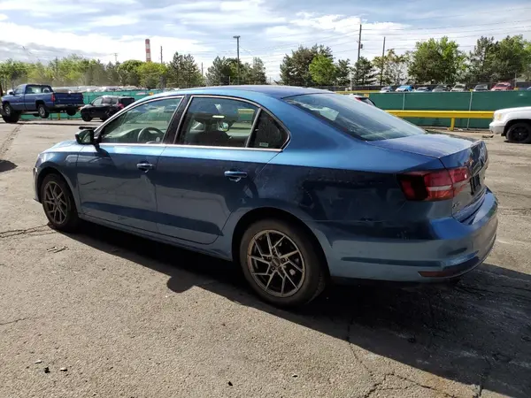 3VW2B7AJ4HM370182 2017 VOLKSWAGEN JETTA - Image 2