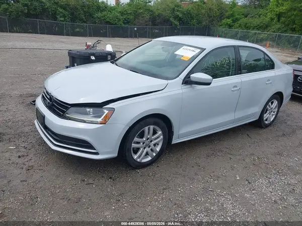 3VW2B7AJ4HM370991 2017 VOLKSWAGEN JETTA - Image 2