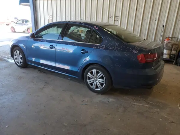 3VW2B7AJ4HM384499 2017 VOLKSWAGEN JETTA - Image 2
