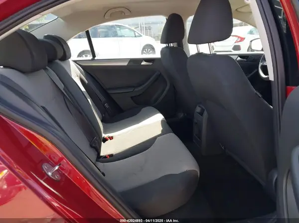 3VW2B7AJ4HM386009 2017 VOLKSWAGEN JETTA - Image 8