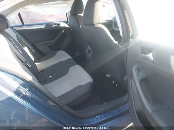 3VW2B7AJ4HM387483 2017 VOLKSWAGEN JETTA - Image 8