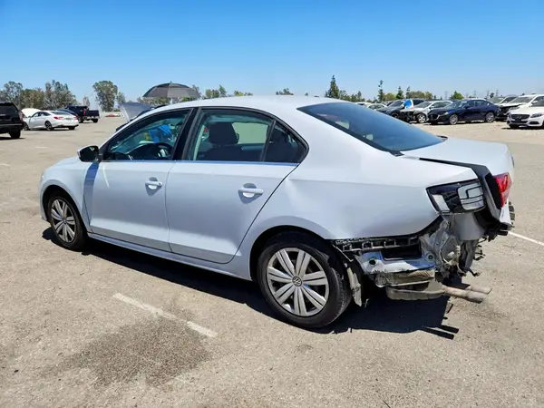 3VW2B7AJ4HM393610 2017 VOLKSWAGEN JETTA - Image 2