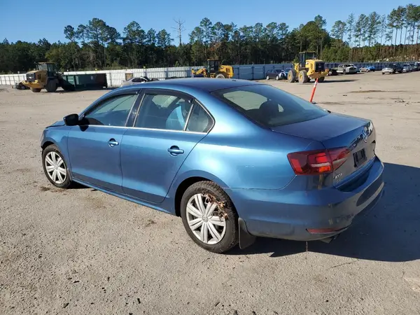 3VW2B7AJ4HM395504 2017 VOLKSWAGEN JETTA - Image 2