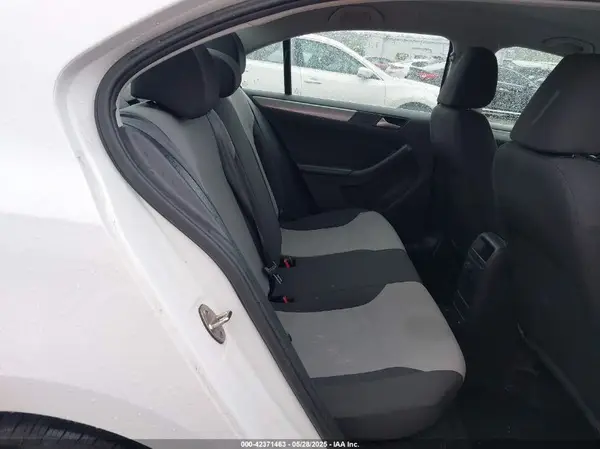 3VW2B7AJ4HM400684 2017 VOLKSWAGEN JETTA - Image 8
