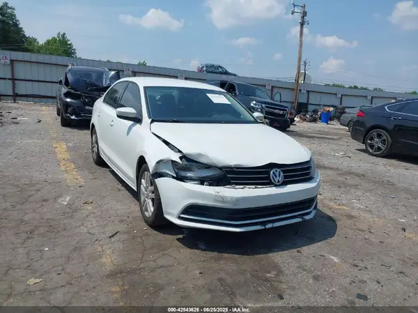 3VW2B7AJ4HM403696 2017 VOLKSWAGEN JETTA - Image 1