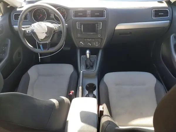 3VW2B7AJ4HM407084 2017 VOLKSWAGEN JETTA - Image 8