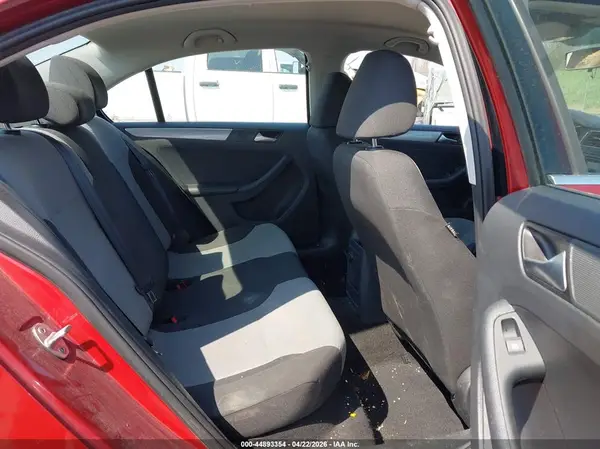 3VW2B7AJ4HM408977 2017 VOLKSWAGEN JETTA - Image 8