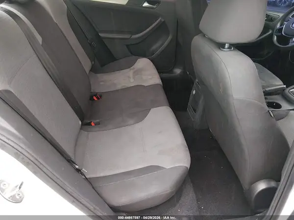 3VW2B7AJ4HM415038 2017 VOLKSWAGEN JETTA - Image 8