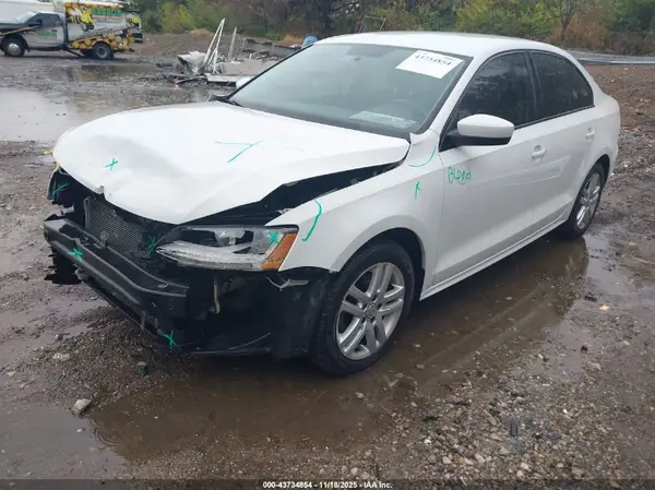 3VW2B7AJ4JM204248 2018 VOLKSWAGEN JETTA - Image 2