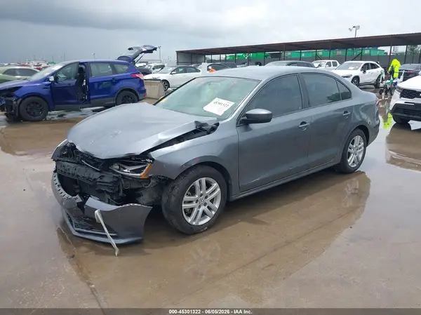 3VW2B7AJ4JM204976 2018 VOLKSWAGEN JETTA - Image 2