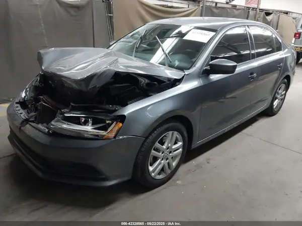 3VW2B7AJ4JM212138 2018 VOLKSWAGEN JETTA - Image 2