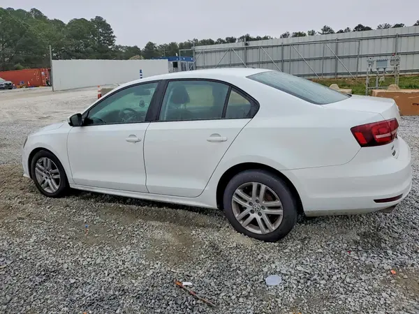 3VW2B7AJ4JM224578 2018 VOLKSWAGEN JETTA - Image 2