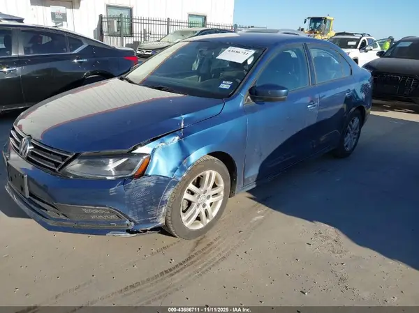 3VW2B7AJ4JM225827 2018 VOLKSWAGEN JETTA - Image 2