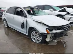 3VW2B7AJ4JM229246 2018 VOLKSWAGEN JETTA