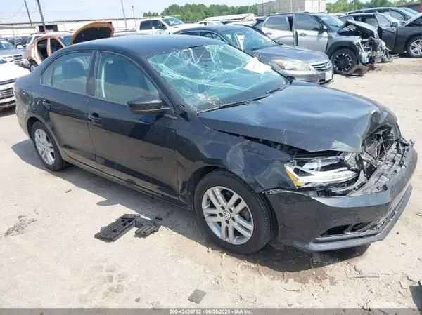 3VW2B7AJ4JM229604 2018 VOLKSWAGEN JETTA - Image 1