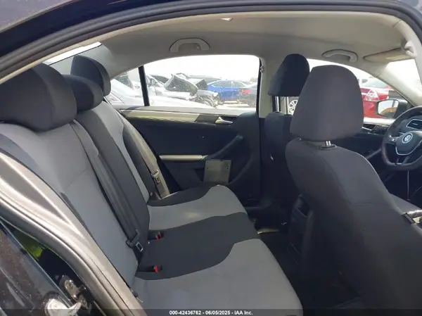 3VW2B7AJ4JM229604 2018 VOLKSWAGEN JETTA - Image 8