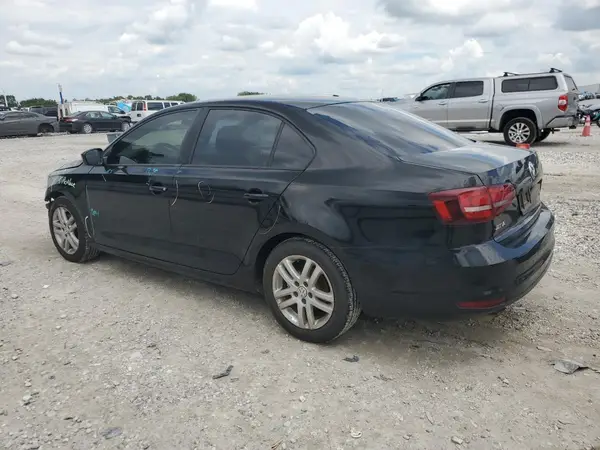 3VW2B7AJ4JM229957 2018 VOLKSWAGEN JETTA - Image 2