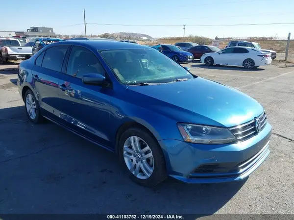 3VW2B7AJ4JM231983 2018 VOLKSWAGEN JETTA - Image 1
