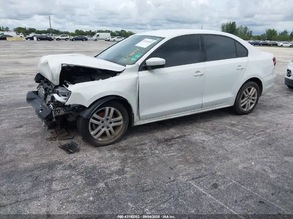 3VW2B7AJ4JM237315 2018 VOLKSWAGEN JETTA - Image 2