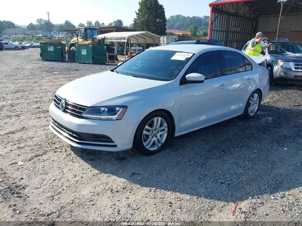 3VW2B7AJ4JM245642 2018 VOLKSWAGEN JETTA - Image 2