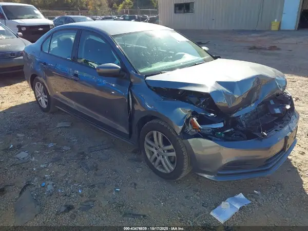 3VW2B7AJ4JM251389 2018 VOLKSWAGEN JETTA - Image 1