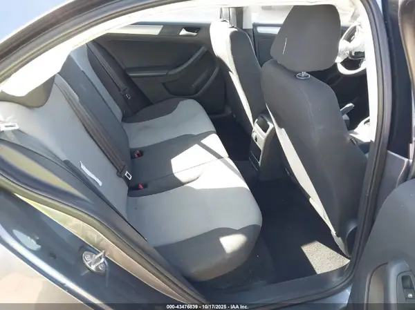 3VW2B7AJ4JM251389 2018 VOLKSWAGEN JETTA - Image 8