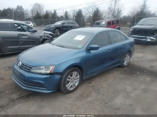 3VW2B7AJ4JM258942 2018 VOLKSWAGEN JETTA - Image 2
