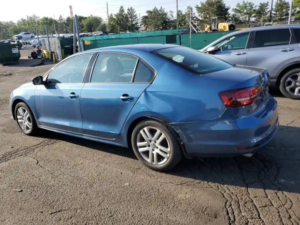 3VW2B7AJ4JM259492 2018 VOLKSWAGEN JETTA - Image 2