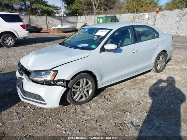 3VW2B7AJ4JM260707 2018 VOLKSWAGEN JETTA - Image 2