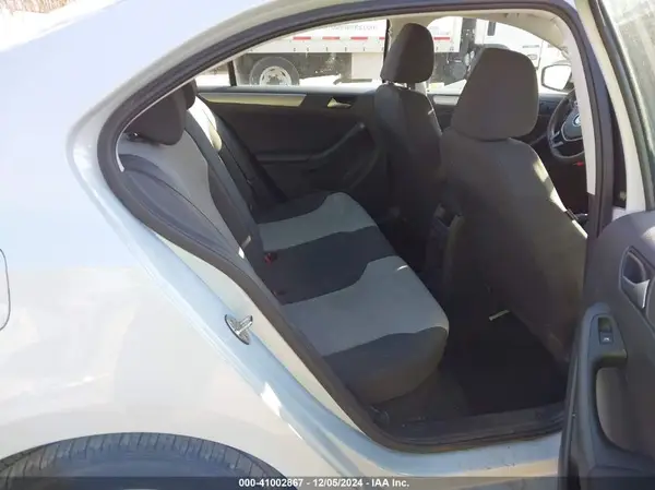 3VW2B7AJ4JM260707 2018 VOLKSWAGEN JETTA - Image 8