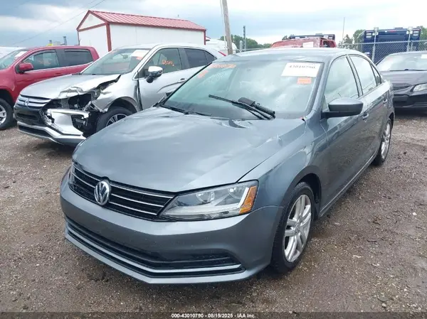 3VW2B7AJ4JM261422 2018 VOLKSWAGEN JETTA - Image 2