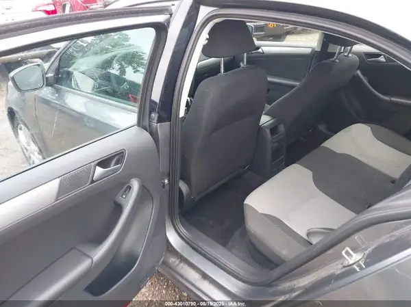 3VW2B7AJ4JM261422 2018 VOLKSWAGEN JETTA - Image 8