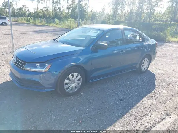 3VW2B7AJ4JM261825 2018 VOLKSWAGEN JETTA - Image 2