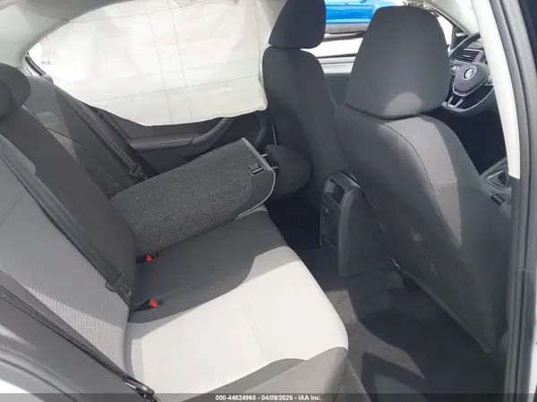 3VW2B7AJ4JM263784 2018 VOLKSWAGEN JETTA - Image 8