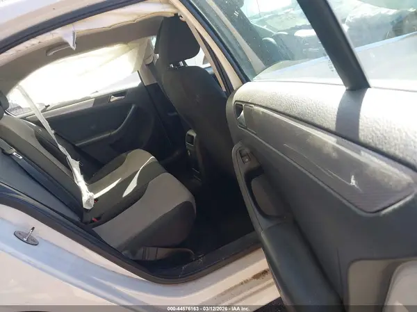 3VW2B7AJ5HM205127 2017 VOLKSWAGEN JETTA - Image 8